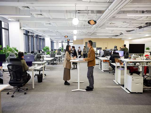 上海弧形卫生间隔断厂